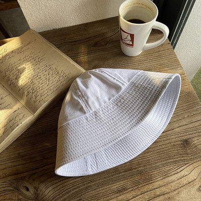 Pălărie de pescuit de zi cu zi într-o singură culoare pentru femei