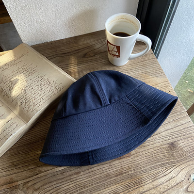 Pălărie de pescuit de zi cu zi într-o singură culoare pentru femei