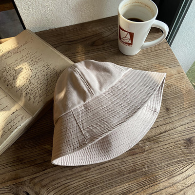 Pălărie de pescuit de zi cu zi într-o singură culoare pentru femei