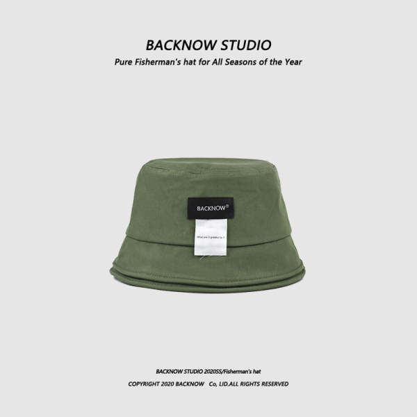 Γυναικείο καπέλο με έμβλημα 