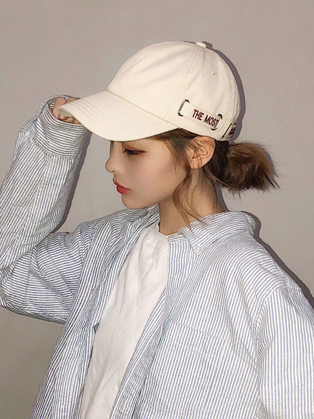 Palarie casual dama cu inscriptie in mai multe culori