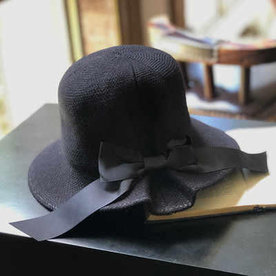 Γυναικείο καπέλο με κορδέλα σε διάφορα χρώματα