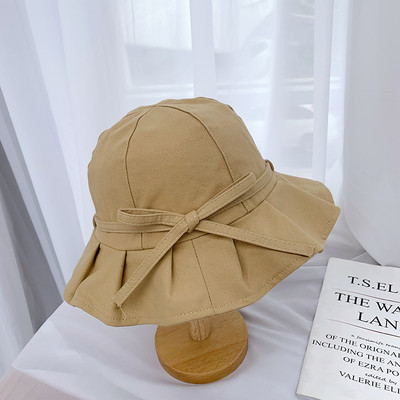 Υφαντικό καπέλο για γυναίκες με βολάν