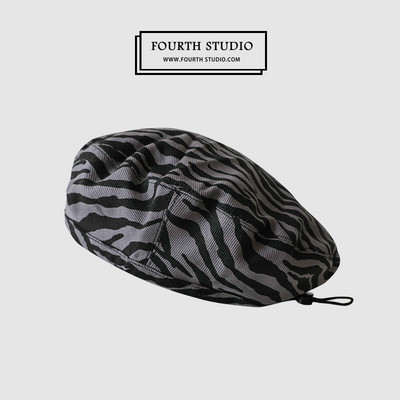 Καπέλο γυναικείου τύπου μπερέ με άνιμαλ πριντ