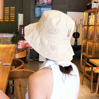 Γυναικείο casual καπέλο κατάλληλο για την άνοιξη και το καλοκαίρι