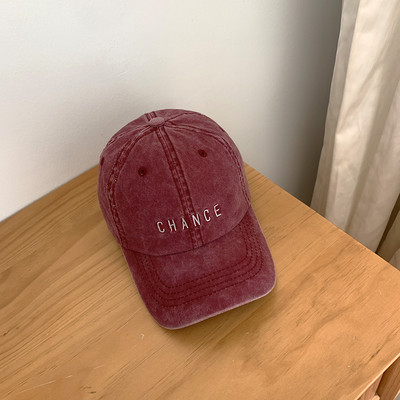 Γυναικείο καπέλο μπέιζμπολ με κεντημένη επιγραφή