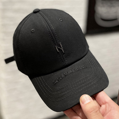 Palarie dama mai multe modele cu broderie