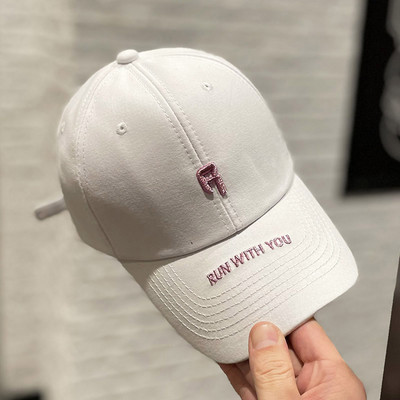 Palarie dama mai multe modele cu broderie