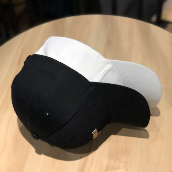 Palarie dama mai multe modele cu broderie