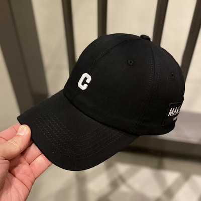 Γυναικείο καπέλο με γείσο και κέντημα