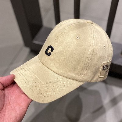 Γυναικείο καπέλο με γείσο και κέντημα