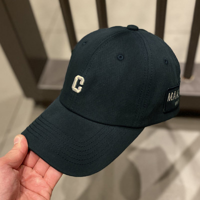 Γυναικείο καπέλο με γείσο και κέντημα