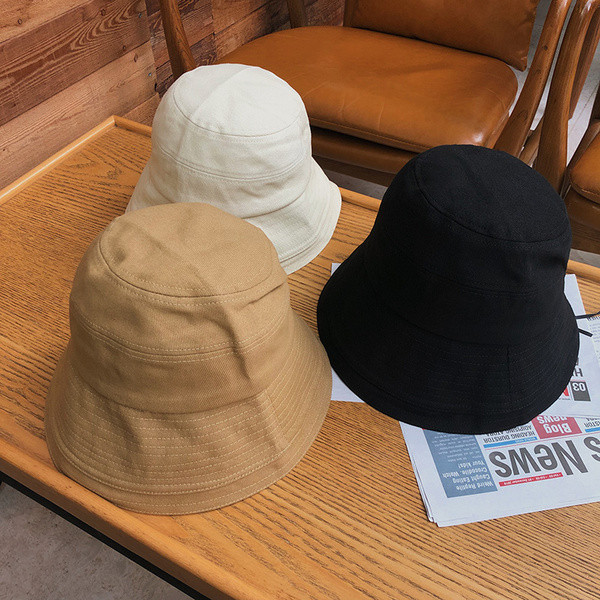 Pălărie de pescuit pentru femei într-o singură culoare