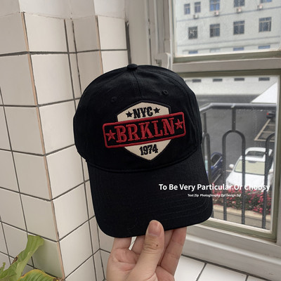 Şapcă de baseball cu inscripţie brodată - model unisex