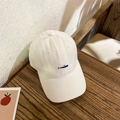 Ženska bejzbol kapa sa šiltom i vezom