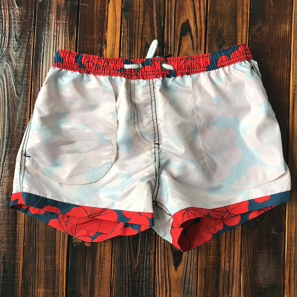 Costume de baie barbati cu cravate tip pantaloni scurti doua modele