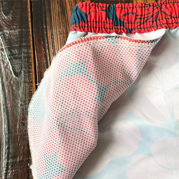 Costume de baie barbati cu cravate tip pantaloni scurti doua modele