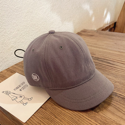 Șapcă de baseball pentru femei cu vizor și cravate