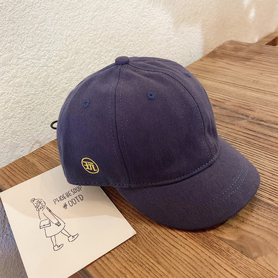 Șapcă de baseball pentru femei cu vizor și cravate