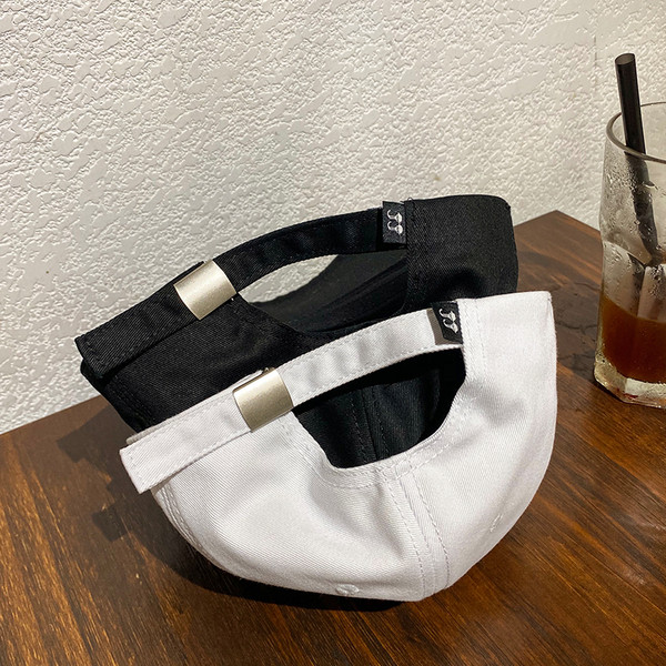 Palarie de dama cu broderie cu viziera