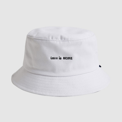 Μοντέρνο γυναικείο καπέλο με  κέντημα