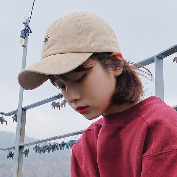 Şapcă de baseball de damă cu broderie