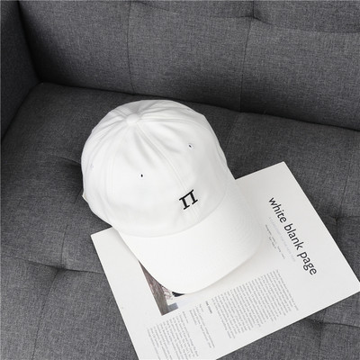 Șapcă de baseball pentru femei - mai multe modele