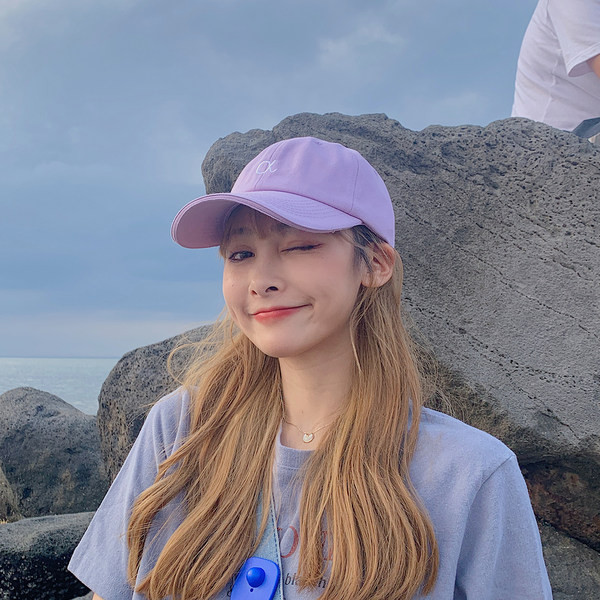 Șapcă de baseball pentru femei - mai multe modele