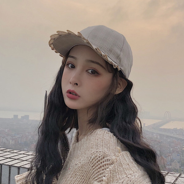 Palarie de dama cu vizor si cravate