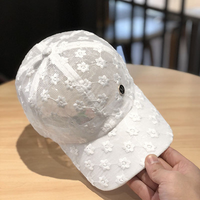 Palarie de dama din dantela doua modele cu perle si un element metalic