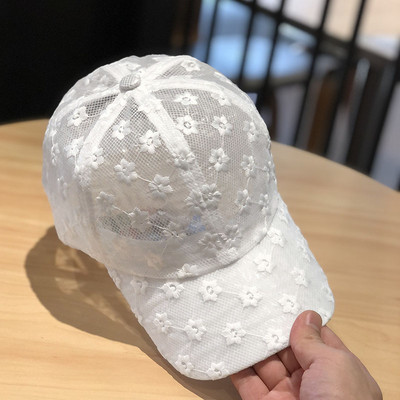 Palarie de dama din dantela doua modele cu perle si un element metalic