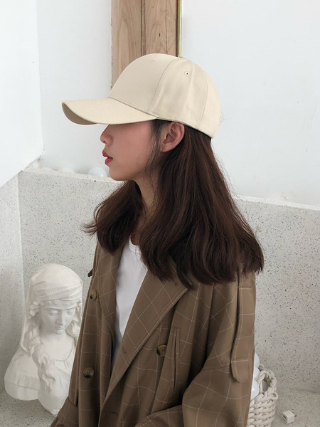 Palarie de dama cu vizor in diferite culori