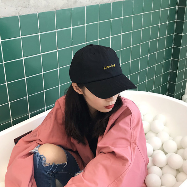 Pălărie de damă cu vizor și inscripție în mai multe culori - potrivită pentru vară