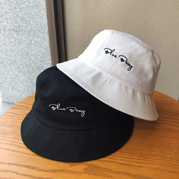 Palarie de dama moderna cu broderie in mai multe culori