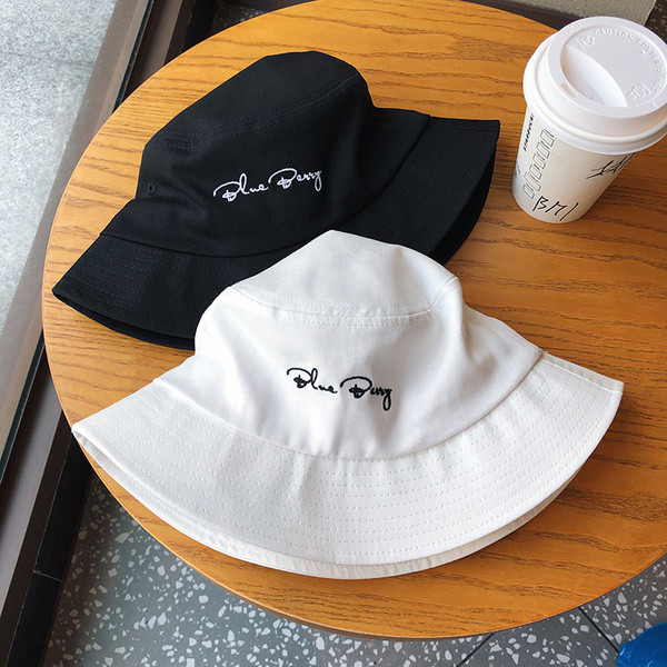 Palarie de dama moderna cu broderie in mai multe culori