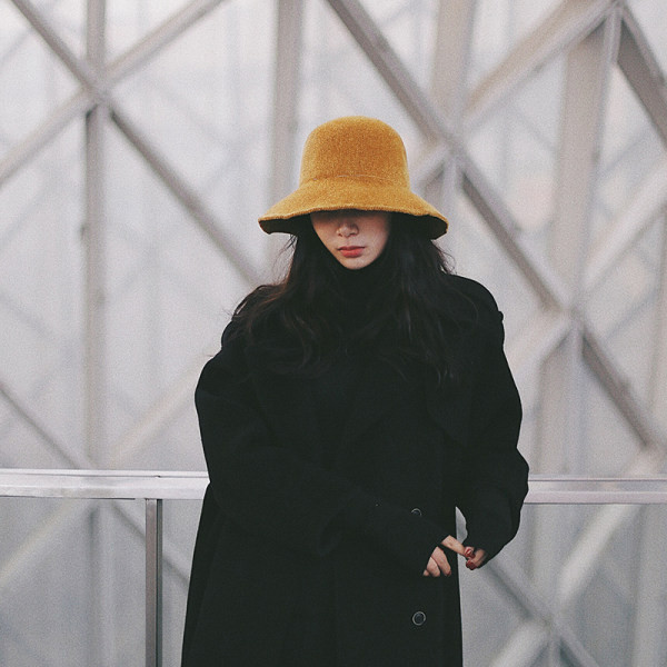 Palarie de dama cu franjuri in stil retro