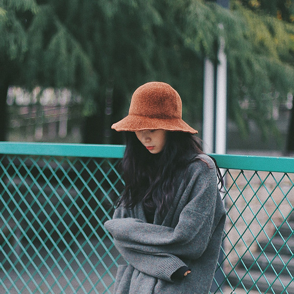 Palarie de dama cu franjuri in stil retro