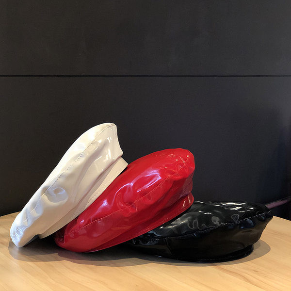 Palarie de dama din piele tip bereta