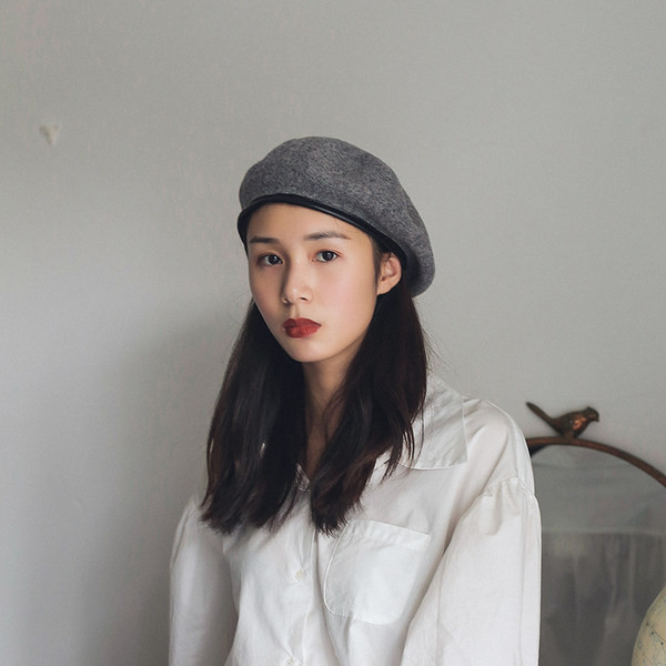 Palarie de dama tip bereta in gri si negru