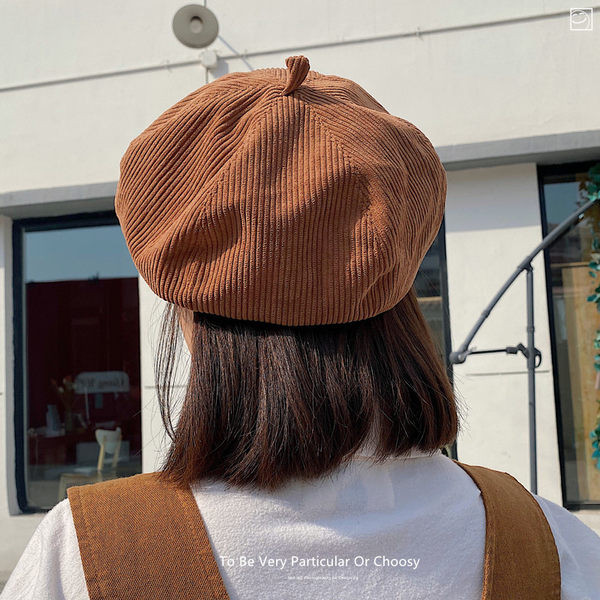 Palarie de dama din catifea catifea tip bereta