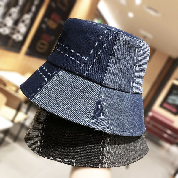 Palarie de pescuit in carouri cu franjuri