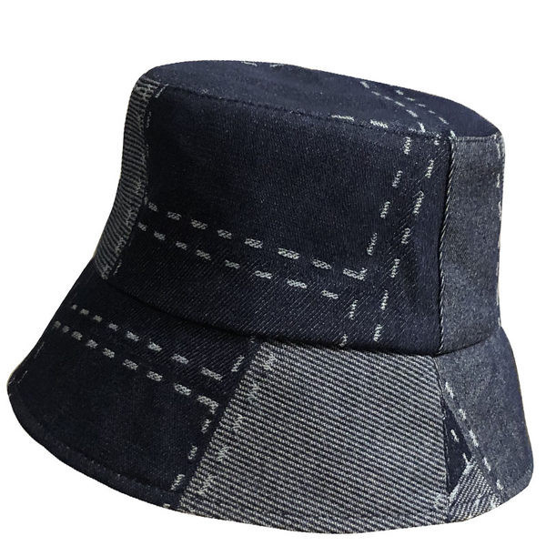 Palarie de pescuit in carouri cu franjuri