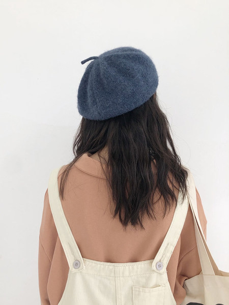 Palarie de dama tip bereta potrivita pentru iarna