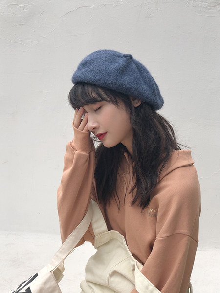 Palarie de dama tip bereta potrivita pentru iarna