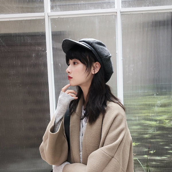 Ženska moderna kapa tipa beretka u različitim bojama