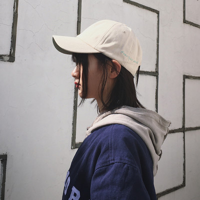 Șapcă de baseball damă cu vizor și broderie - mai multe culori