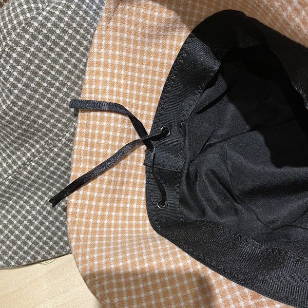 Pălărie de pescuit în carouri pentru femei în patru culori