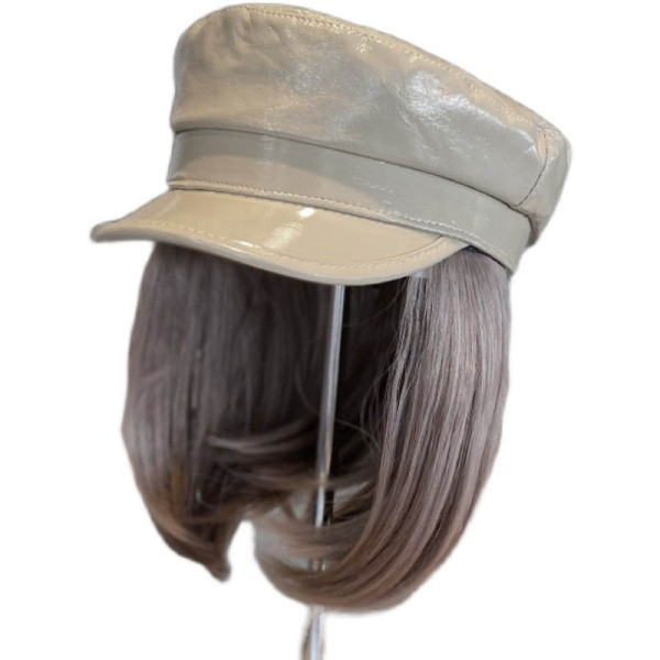 Șapcă de damă din piele potrivită pentru primăvară