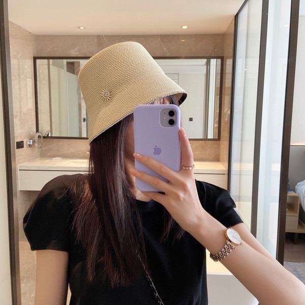 Palarie de protectie solara dama cu franjuri si decor metalic