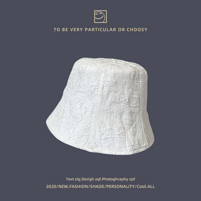 Ženska ribička kapa sa sjajnim efektom